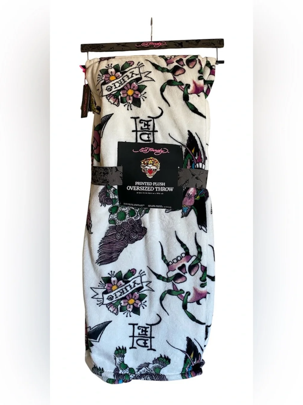 ED HARDY Super Soft Fleece Oversized Plush Throw Blanket 60x70 in. NWT